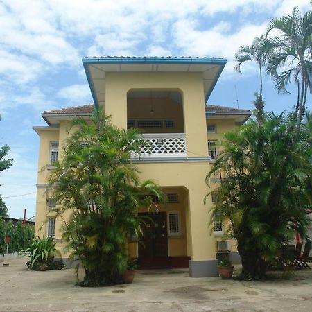 Golden Guest Inn Rangoon Buitenkant foto